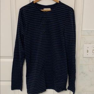Royal knights & co handcrafted Henley Top size L